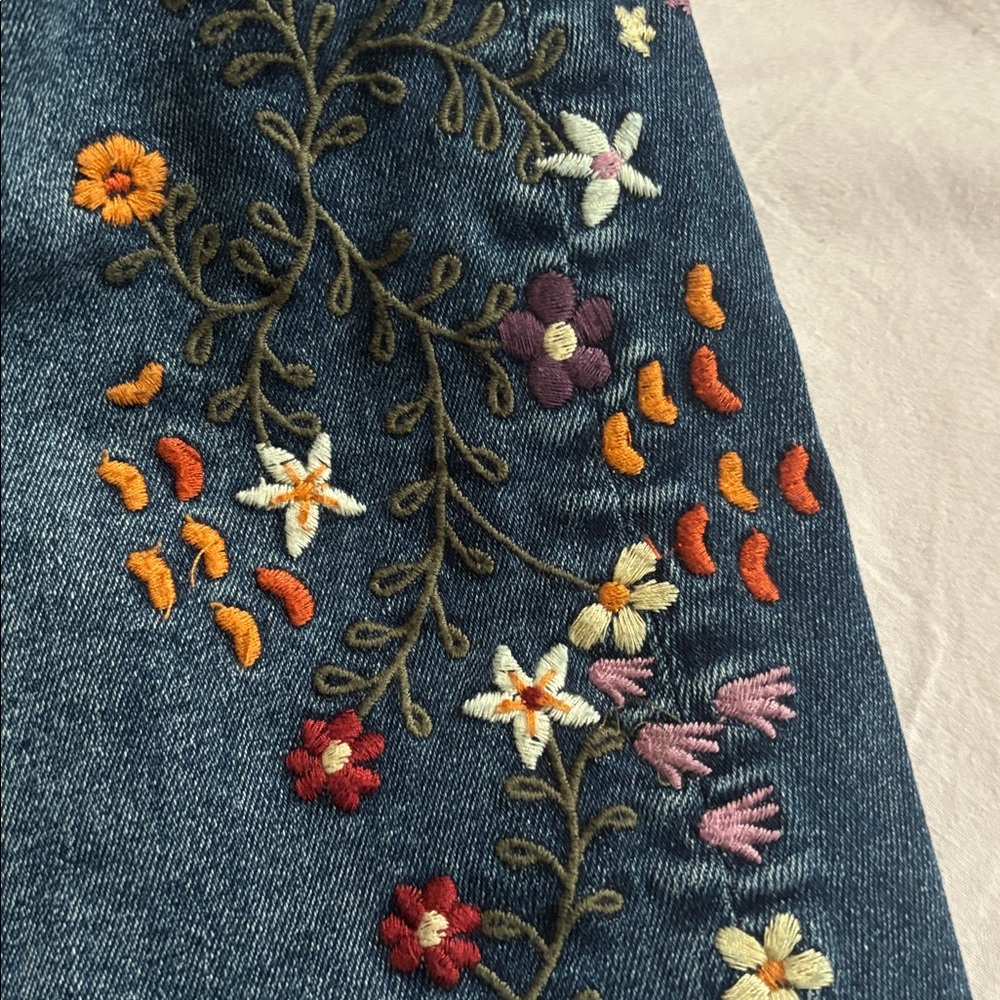 Driftwood floral embroidered front slit size 16 midi stretch denim jean skirt - Picture 3 of 9